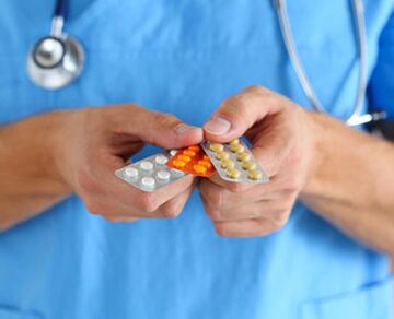 Les analgésiques et les antispasmodiques aideront à éliminer les symptômes de la prostatite. 