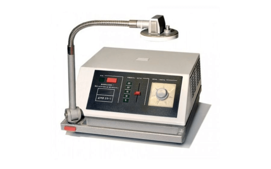 Appareil UHF pour le traitement de la prostatite.